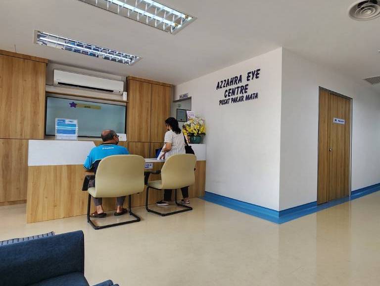 Klinik Pakar Mata Azzahra Eye Centre 9